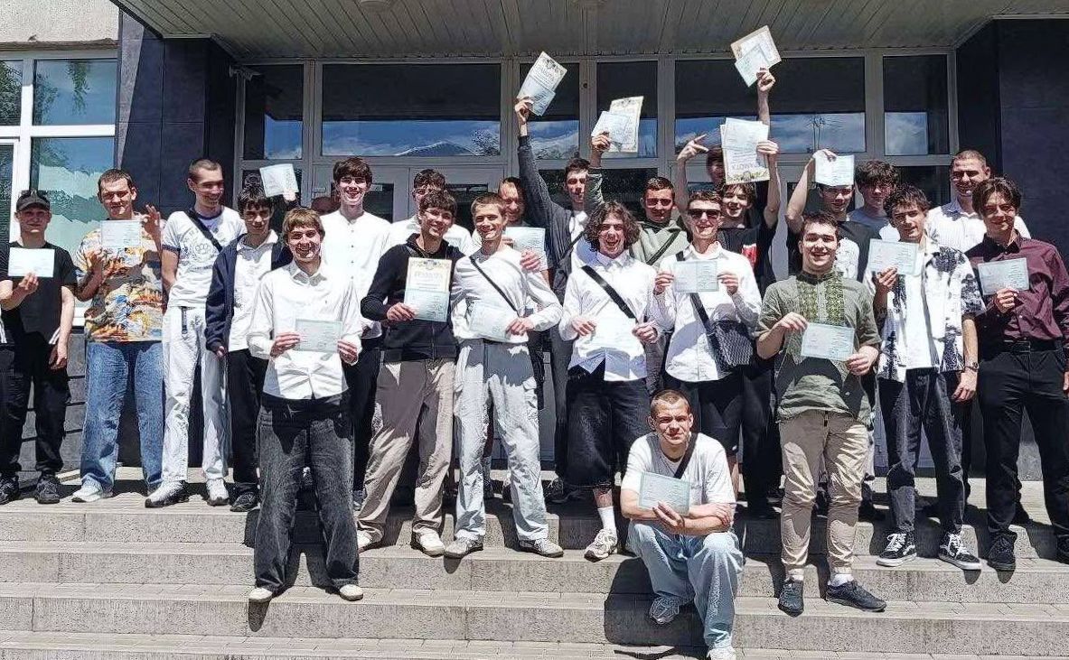 Випускний у закладах професійної освіти. Фото: фб-сторінка Департаменту освіти і науки Києва