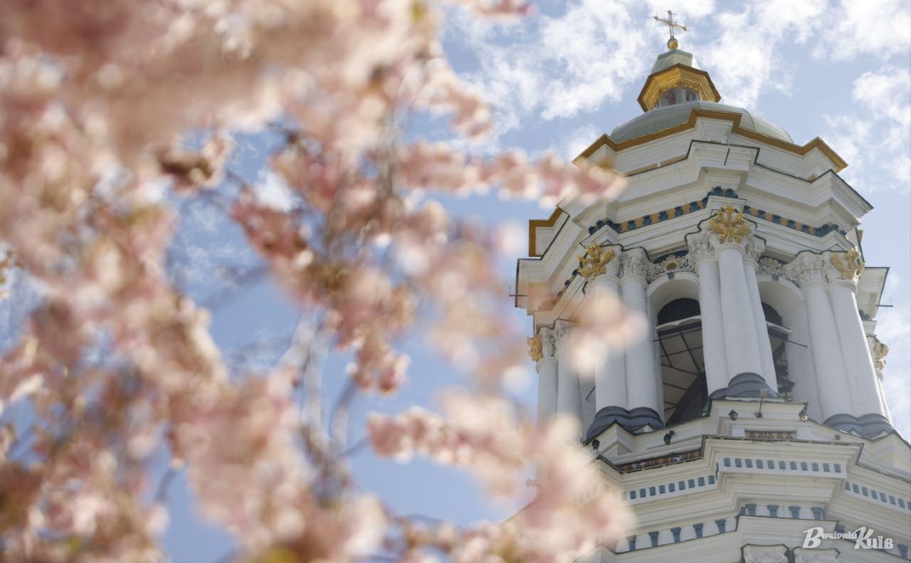 Дзвіниця на території Києво-Печерської Лаври. Ілюстративне фото: Борис Корпусенко