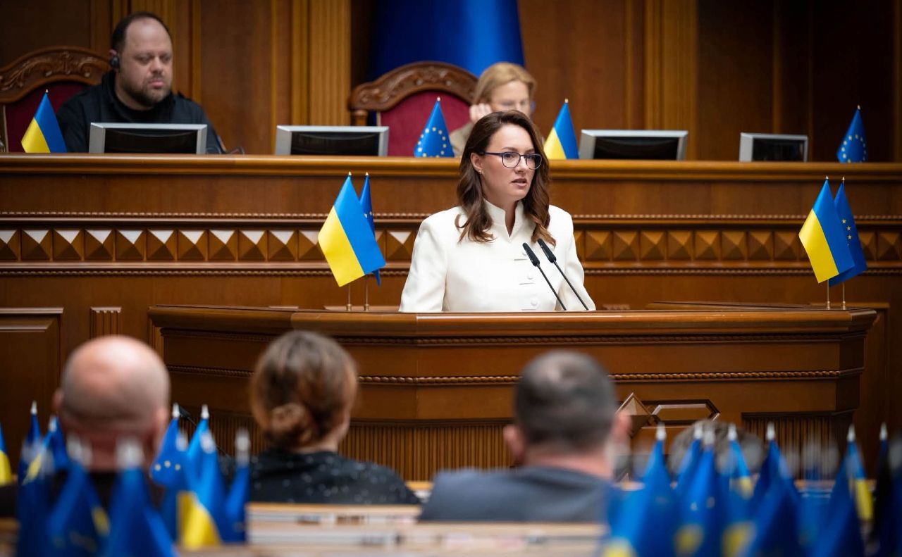 Екс-прем’єрка подякувала всім за підтримку і спільну роботу. Фото: Facebook/Юлія Свириденко