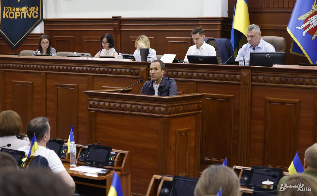 Петро Пантелеєв під час засідання сесії Київради 14 липня. Фото: Борис Корпусенко