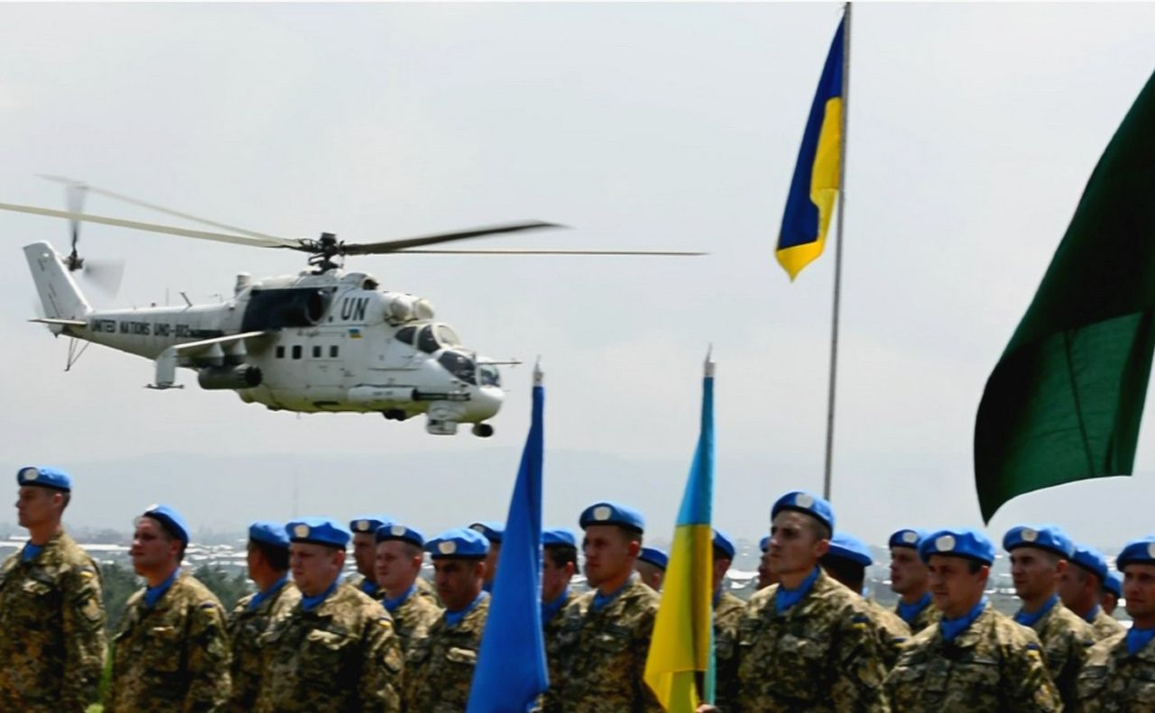 Українські вертольотчики у Комбо. Фото: МО України