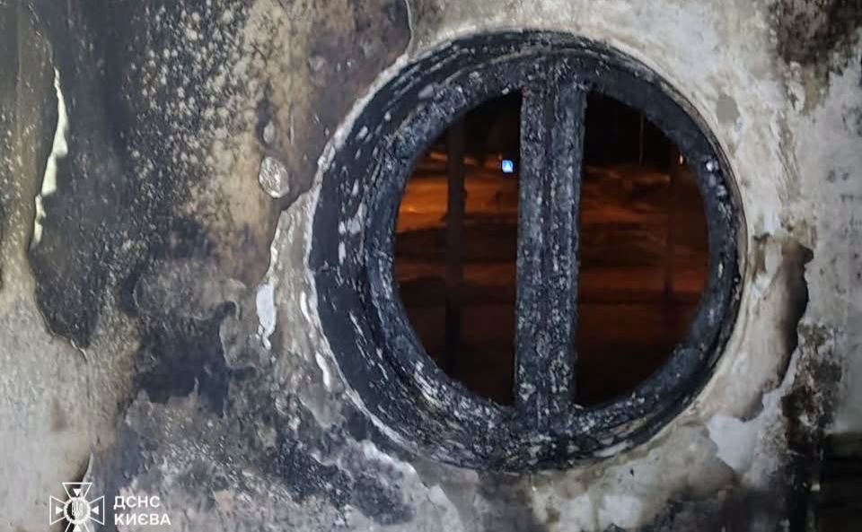 Будівля, де сталась смертельна пожежа. Фото: ДСНС Києва