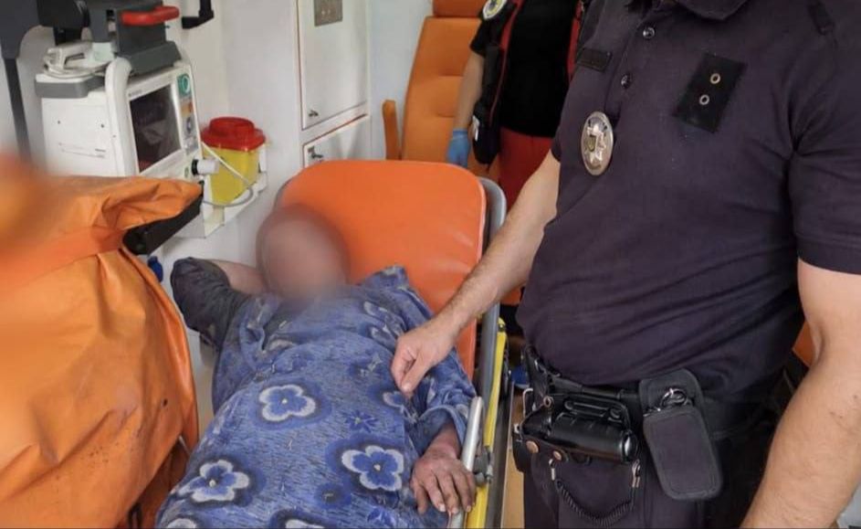 Знайдена жінка у авто «швидкої». Фото: Поліція Київщини