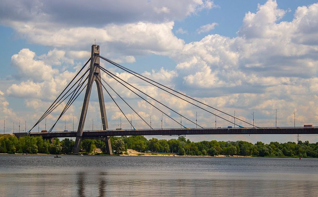 Північний міст у Києві. Фото ілюстративне з відкритих джерел