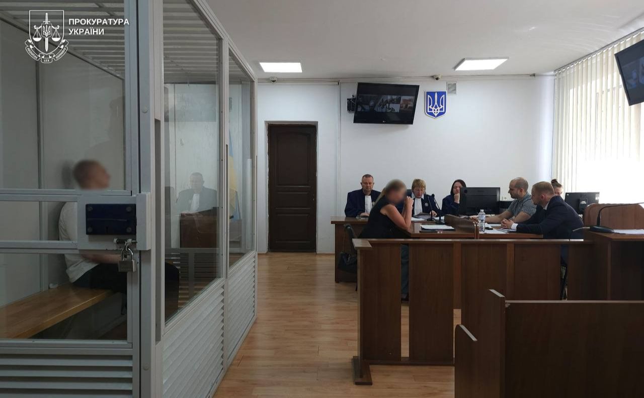 У залі суду, де триває розгляд справи про шахрайство. Фото: Офіс генпрокурора