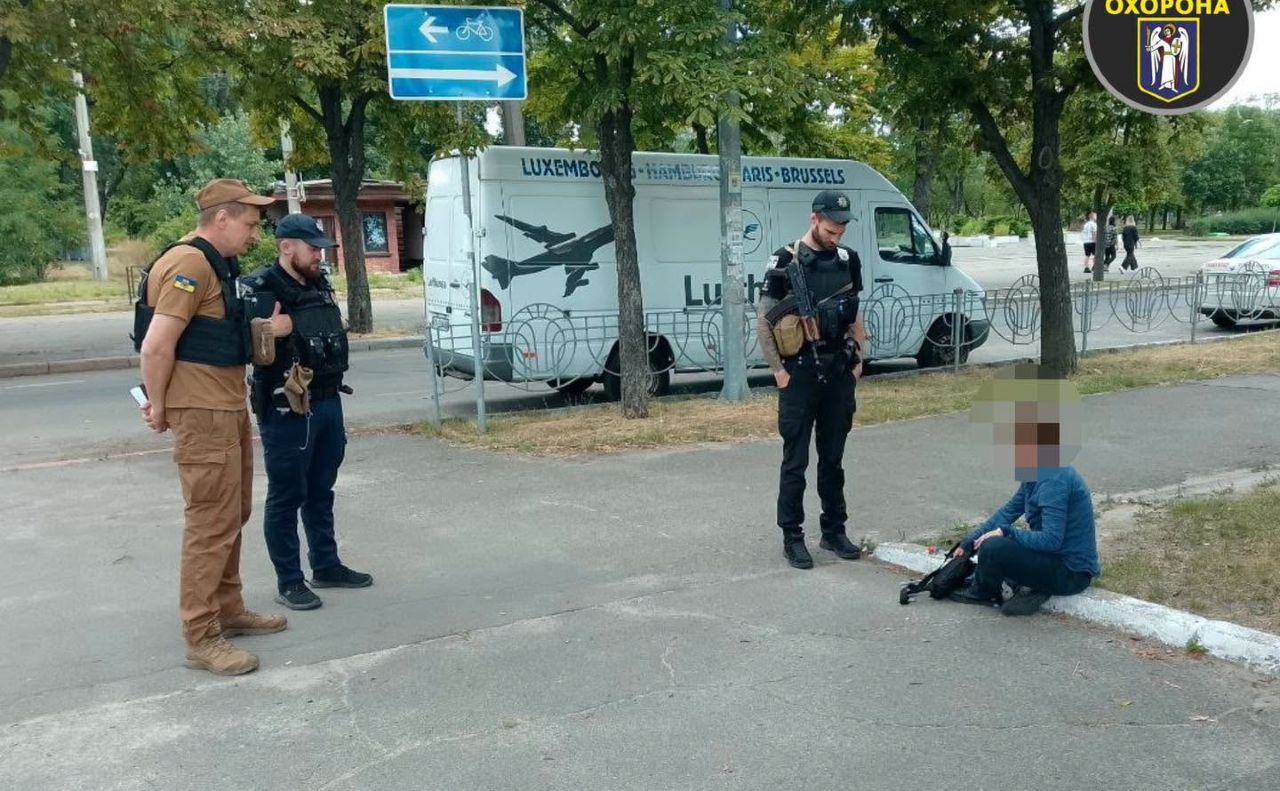 Містянка потребувала допомоги медиків. Фото: Муніципальна охорона у Фейсбук