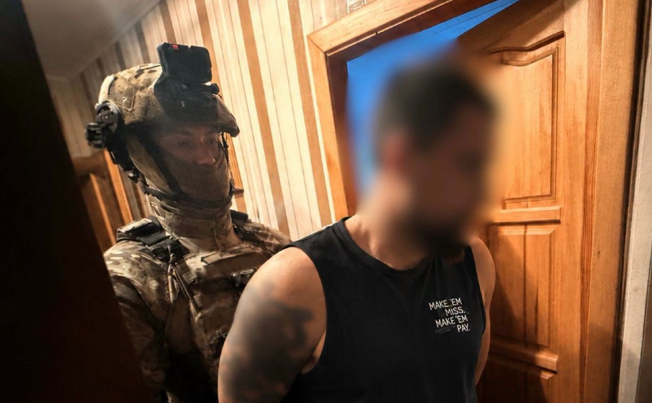 Жителя Одеси затримали та повідомили про підозру у шахрайстві. Фото прокуратури