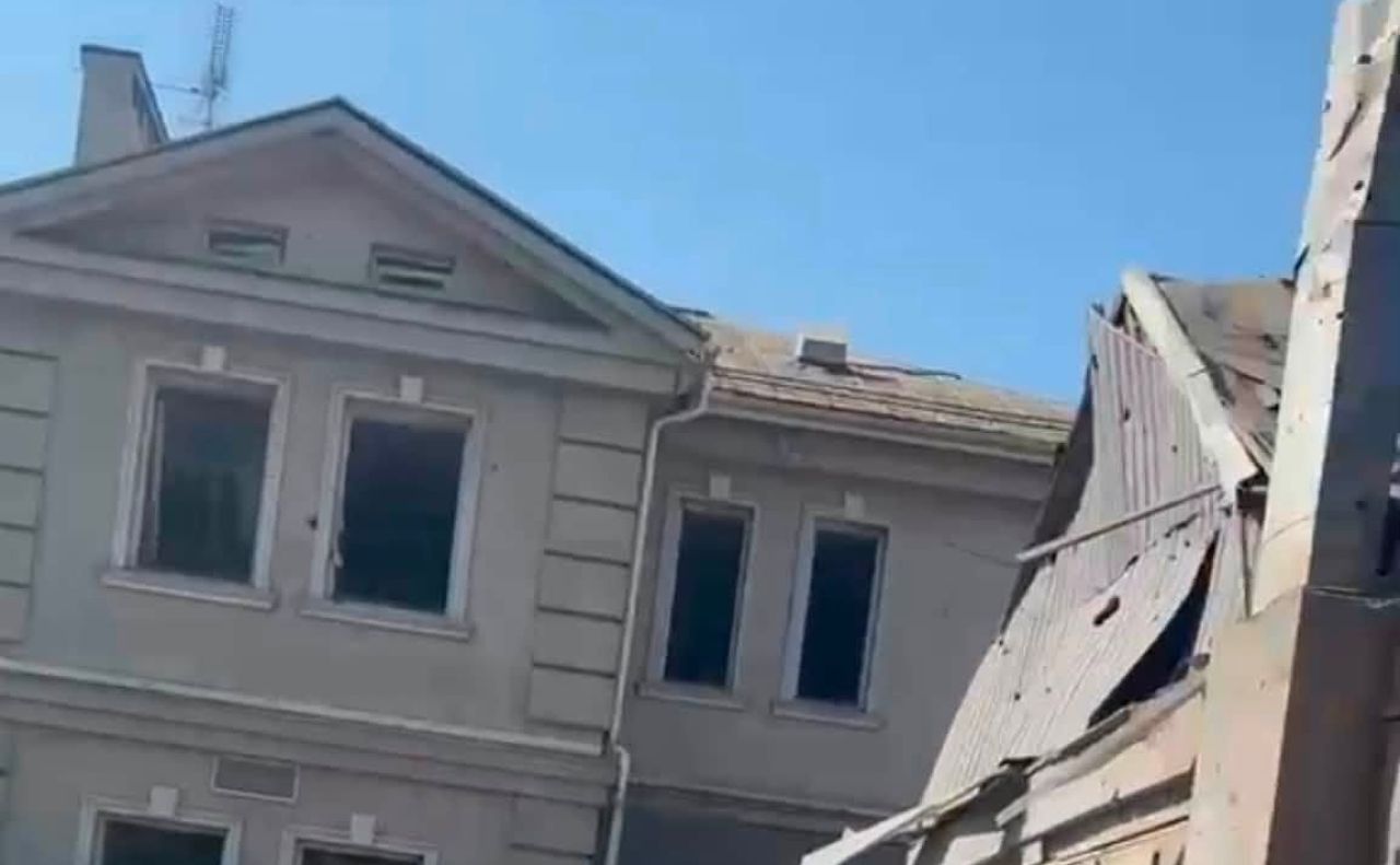 На Печерську без вікон залишилися чимало будинків. Фото: Печерська РДА