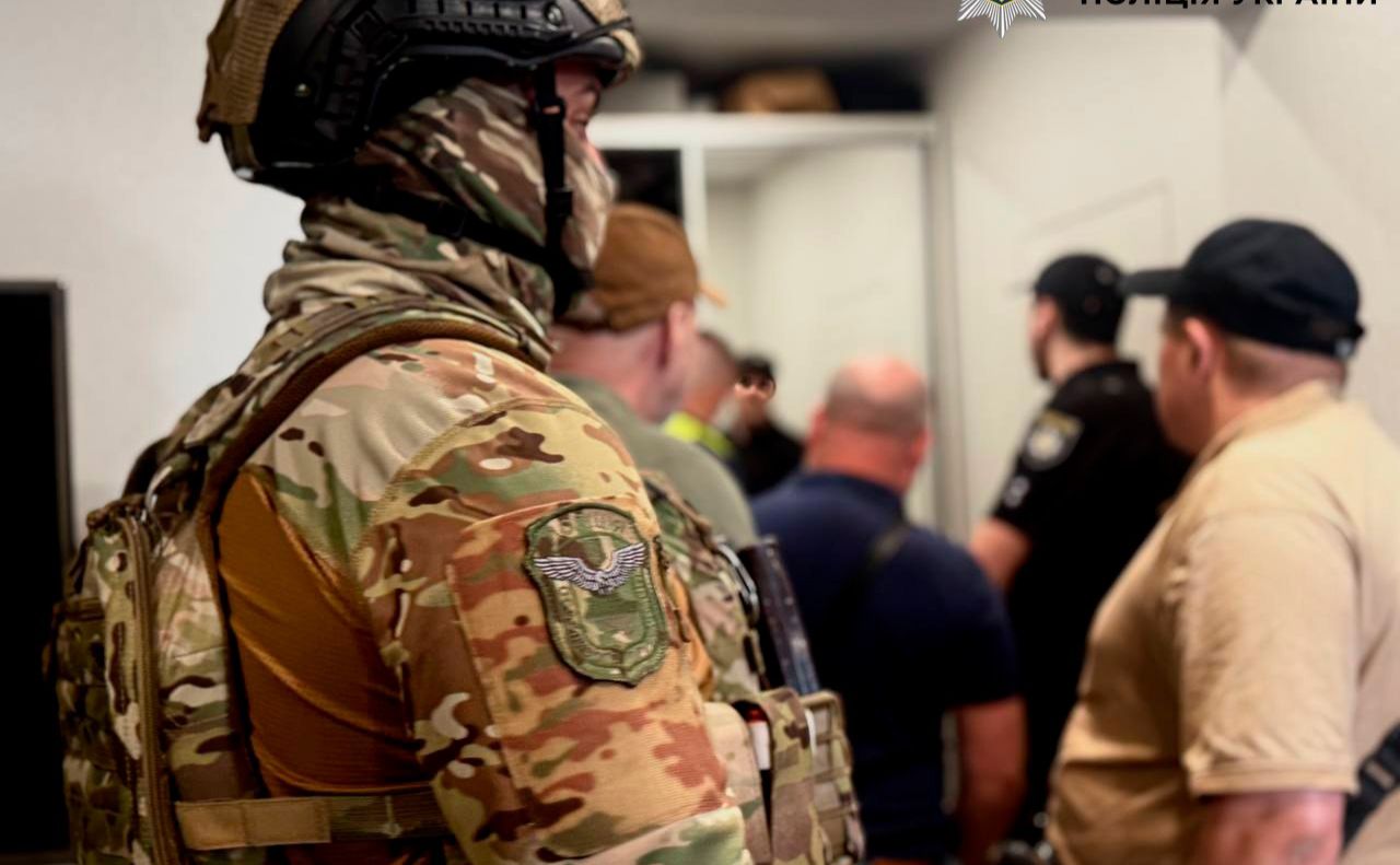 У Києві викрили шахрайський call-центр, який ошукав громадян Чехії майже на 9 млн грн