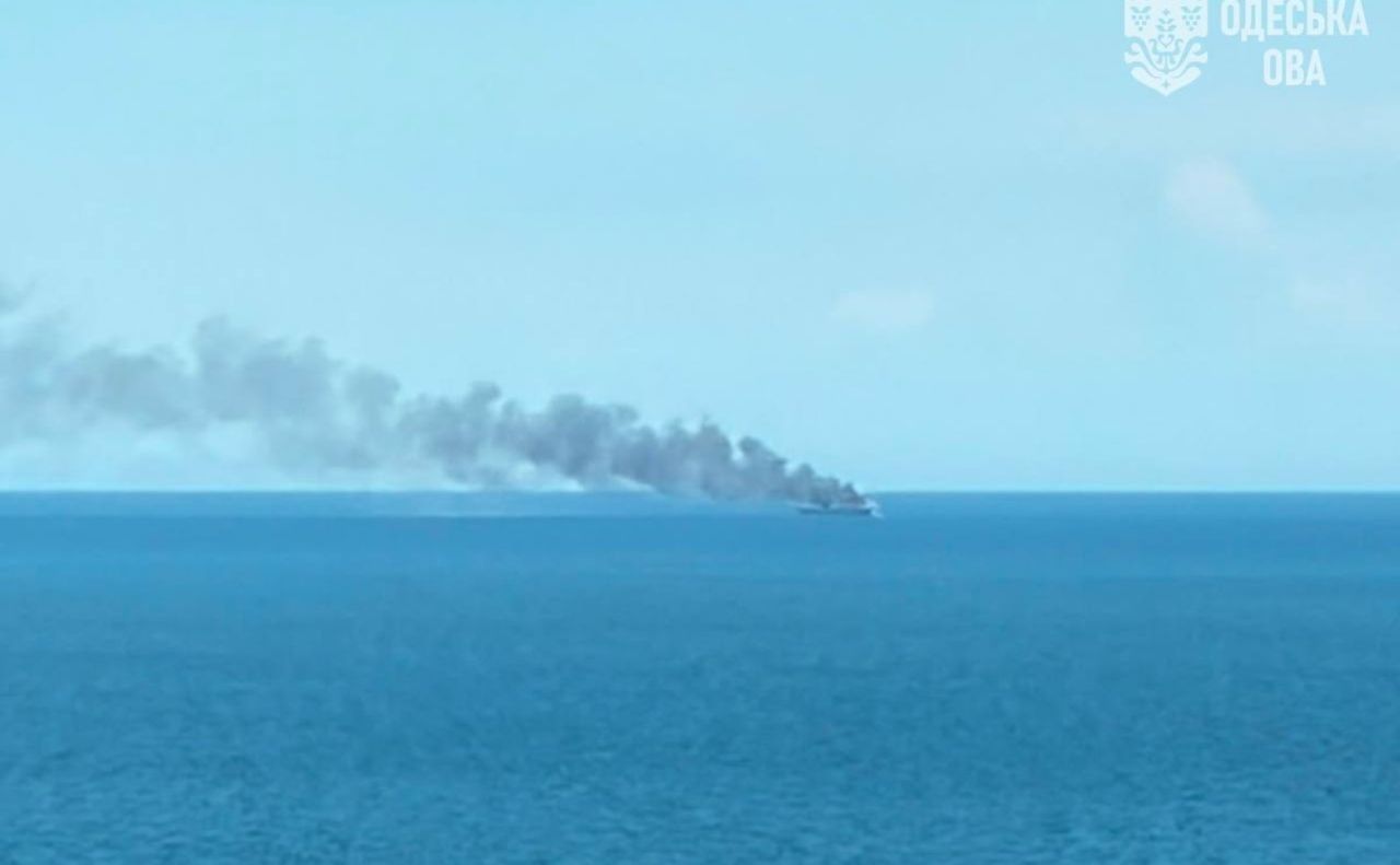 РФ ледь не щодня атакує цивільні судна в Чорному морі. Фото ілюстративне