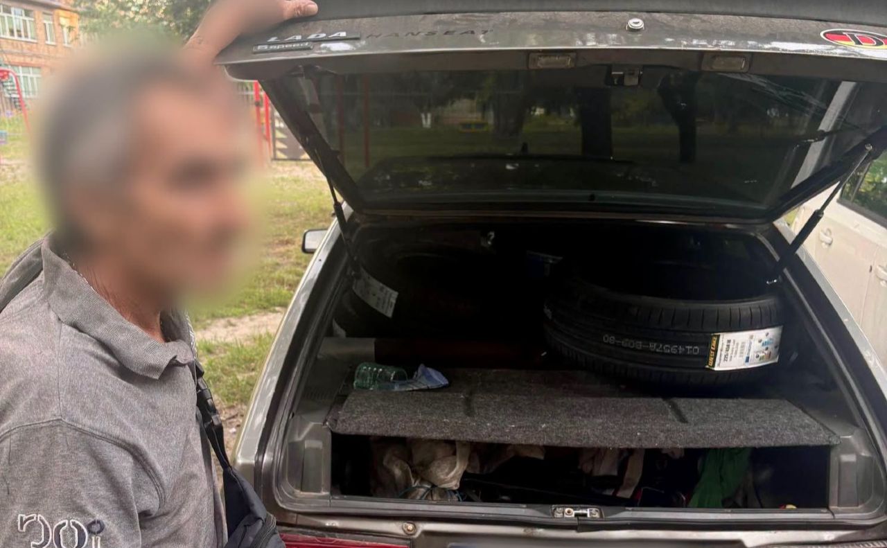 Затриманий поліцією підозрюваний. Фото: поліція Києва