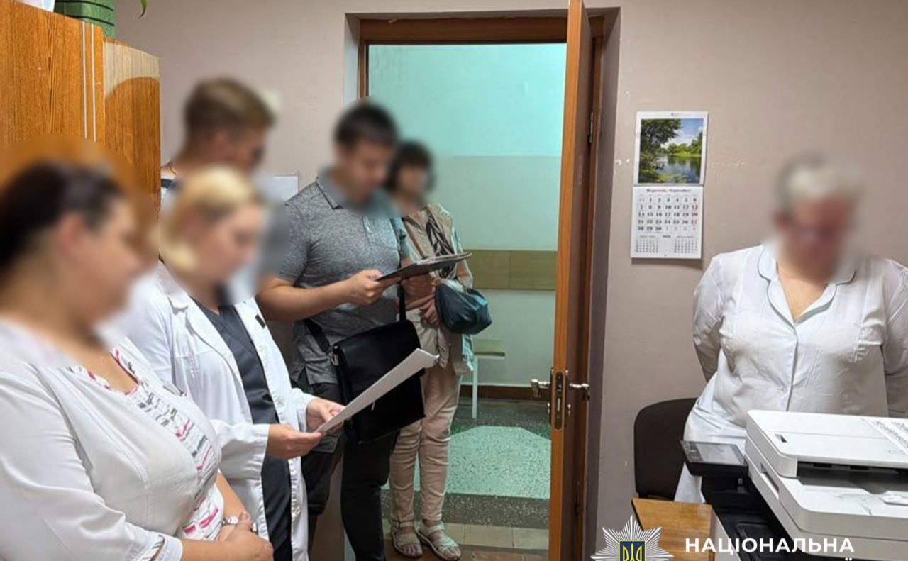 Підозри отримали троє фігурантів кримінального провадження. Фото: Нацполіція