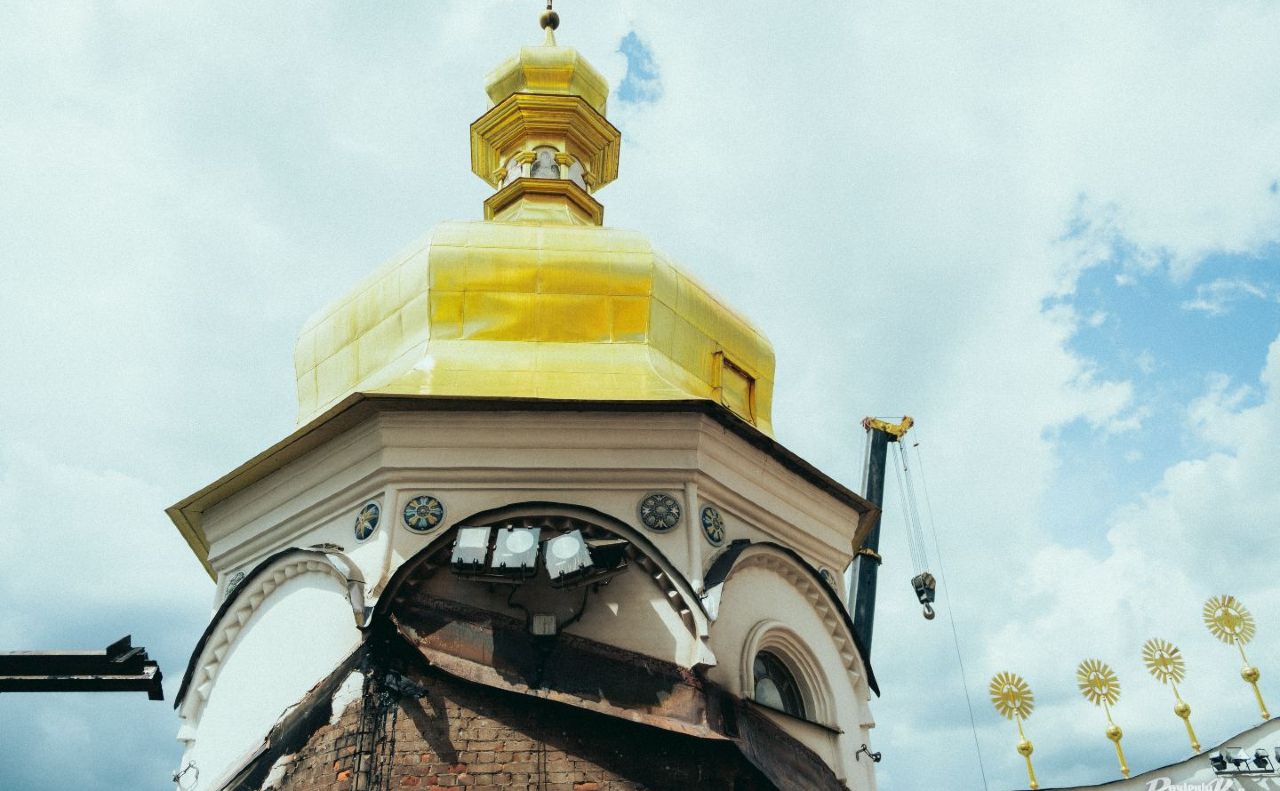 Наслідки російської атаки на Києво-Печерську лавру у червні 2026 року. Фото: Максим Сосюра