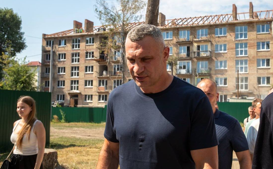 Мер Києва ознайомився з перебігом відновлювальних робіт. Фото: Віталій Кличко у Телеграм