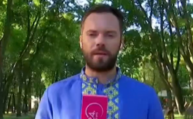 Андрій рудий, ведучий телеканалу «Київ24» у парку Шевченка. Скрин відео
