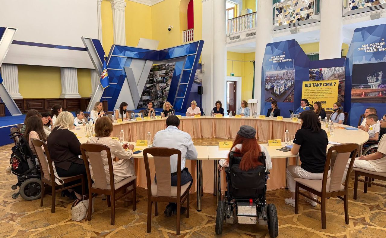 Під час круглого стоду. Фото: ДОЗ