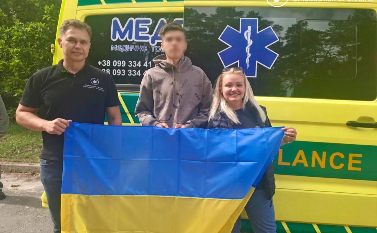 Фото офісу омбудсмена: повернення з ТОТ на територію вільної України