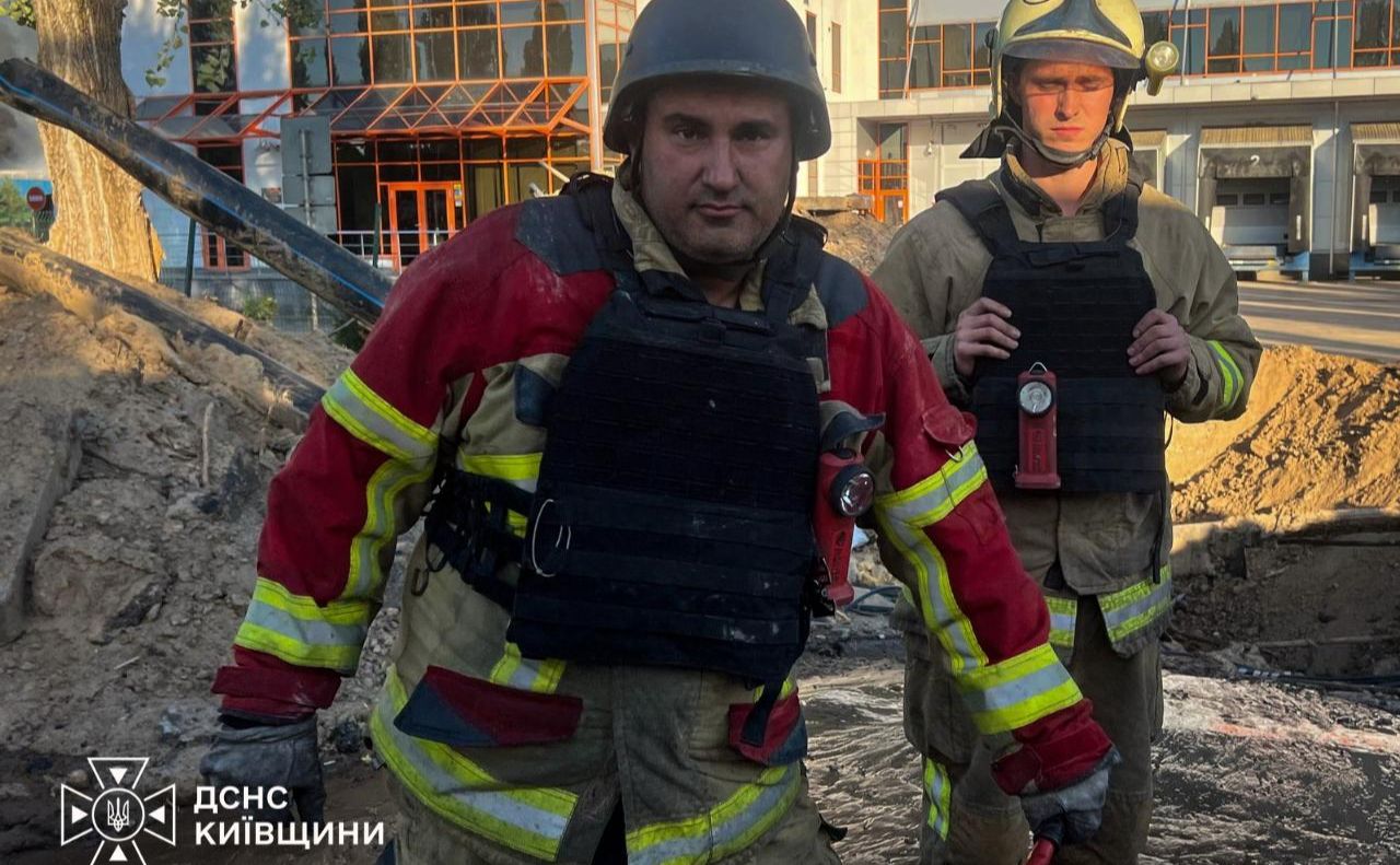 Рятувальники ДСНС у селі Мила. Фото: ДСНС
