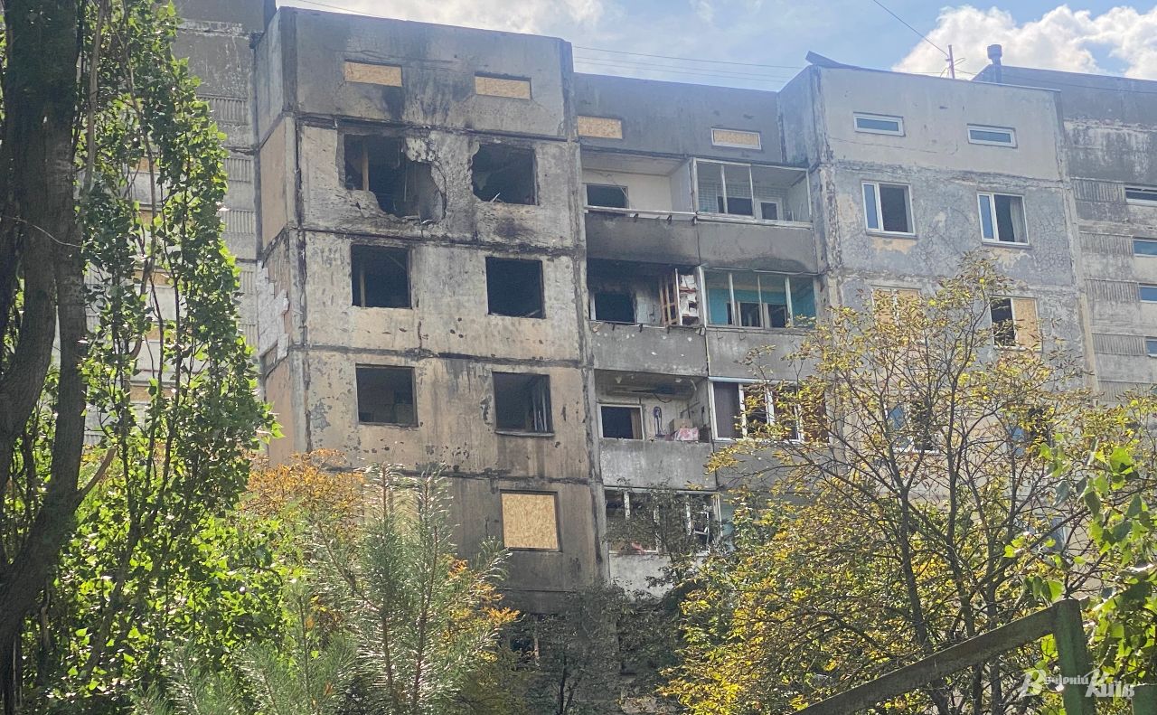Постраждала багатоповерхівка. Фото: Олександр Галух
