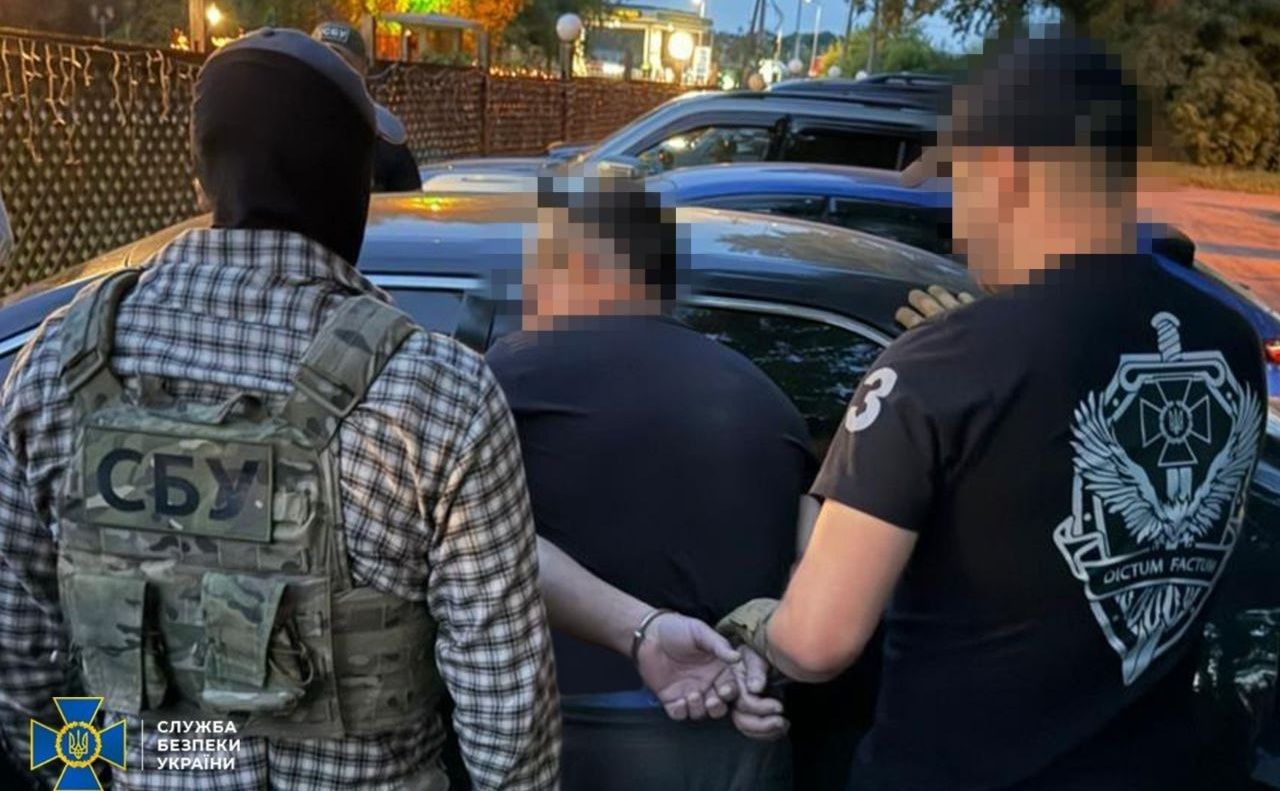 СБУ заздалегідь викрила їхні плани й контролювала всі кроки зловмисників. Фото: СБУ
