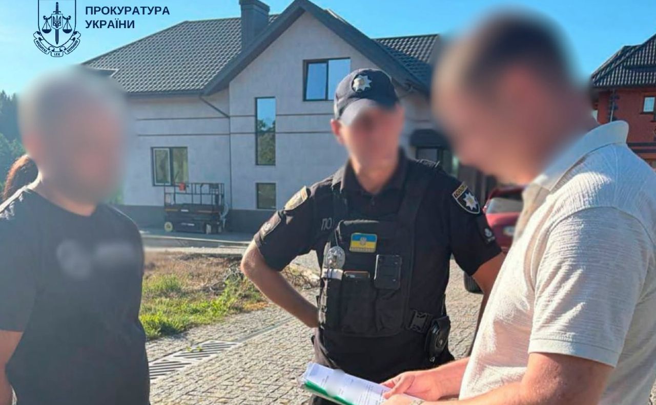 Під час вручення підозри. Фото: Київська міська прокуратура