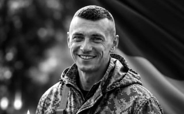 Євгеній Ільченко воював у складі 112-ї окремої бригади Сил територіальної оборони ЗСУ (А7040). Фото: Деснянська РДА, фейсбук