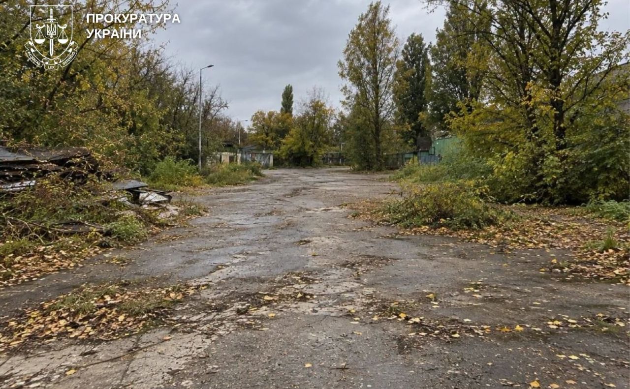 Прокуратура захистила ділянку замлі кіностудії. Фото: прокуратура Києва