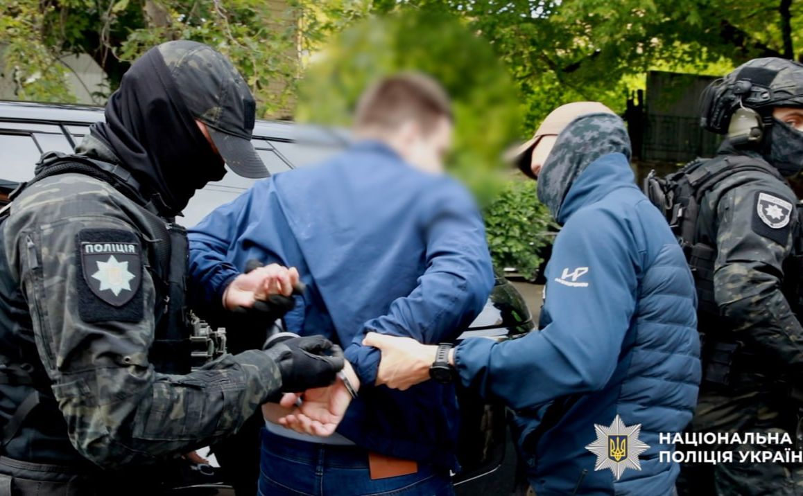 Аферисту загрожує до 12 років позбавлення волі з конфіскацією майна. Фото: Нацполіція