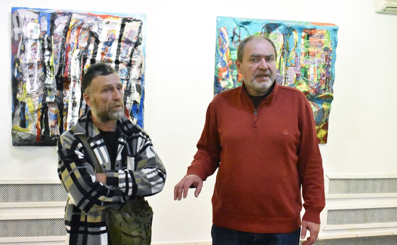 Художник Володимир Гурінта дирекор музею Олександр Юнін. Фото зі сторінки музею