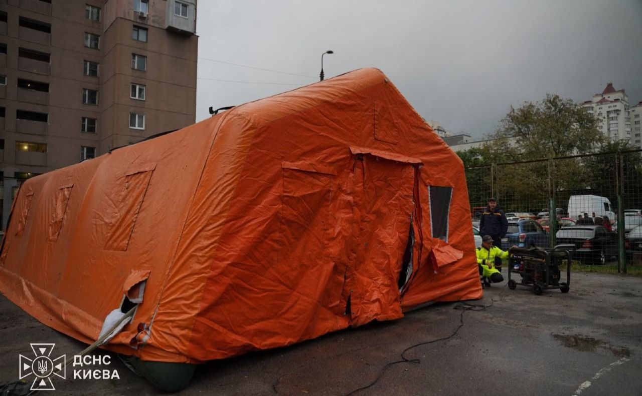 Намети встановили в Оболонському, Голосіївському та Подільському районах