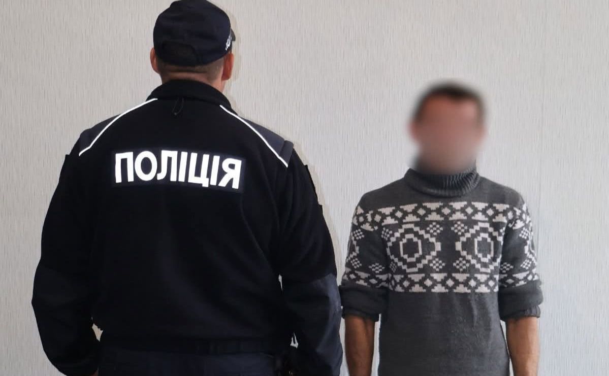 Затриманий очікує на рішення суду щодо тримання під вартою. Фото: поліція Київщини