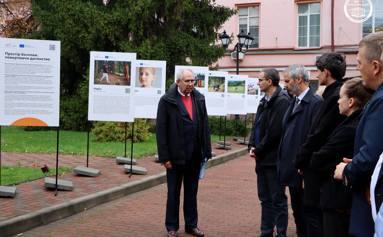 Відкриття виставки Патрика Ярача у КНУ: простір безпеки та підтримки для українських дітей. Фото: КНУ імені Тараса Шевченка