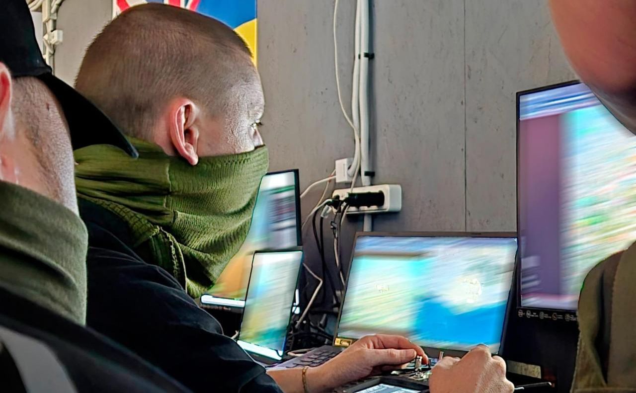 Гвардійці роти спеціального призначення «Болгаричі» 11-ї бригади Національної гвардії України організували доставку гуманітарної допомоги. Фото: Іван Вигівський ТГ